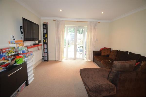 Tiverton Way, Mill Hill
